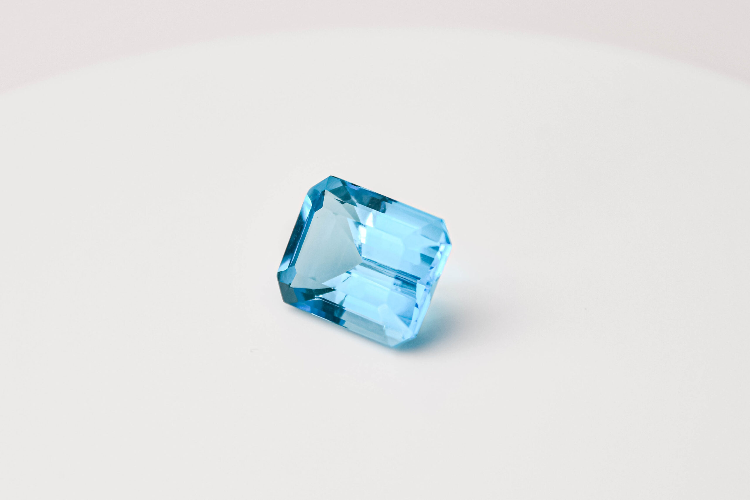 108900- Swiss Blue topaz 28.90ct Octagon
